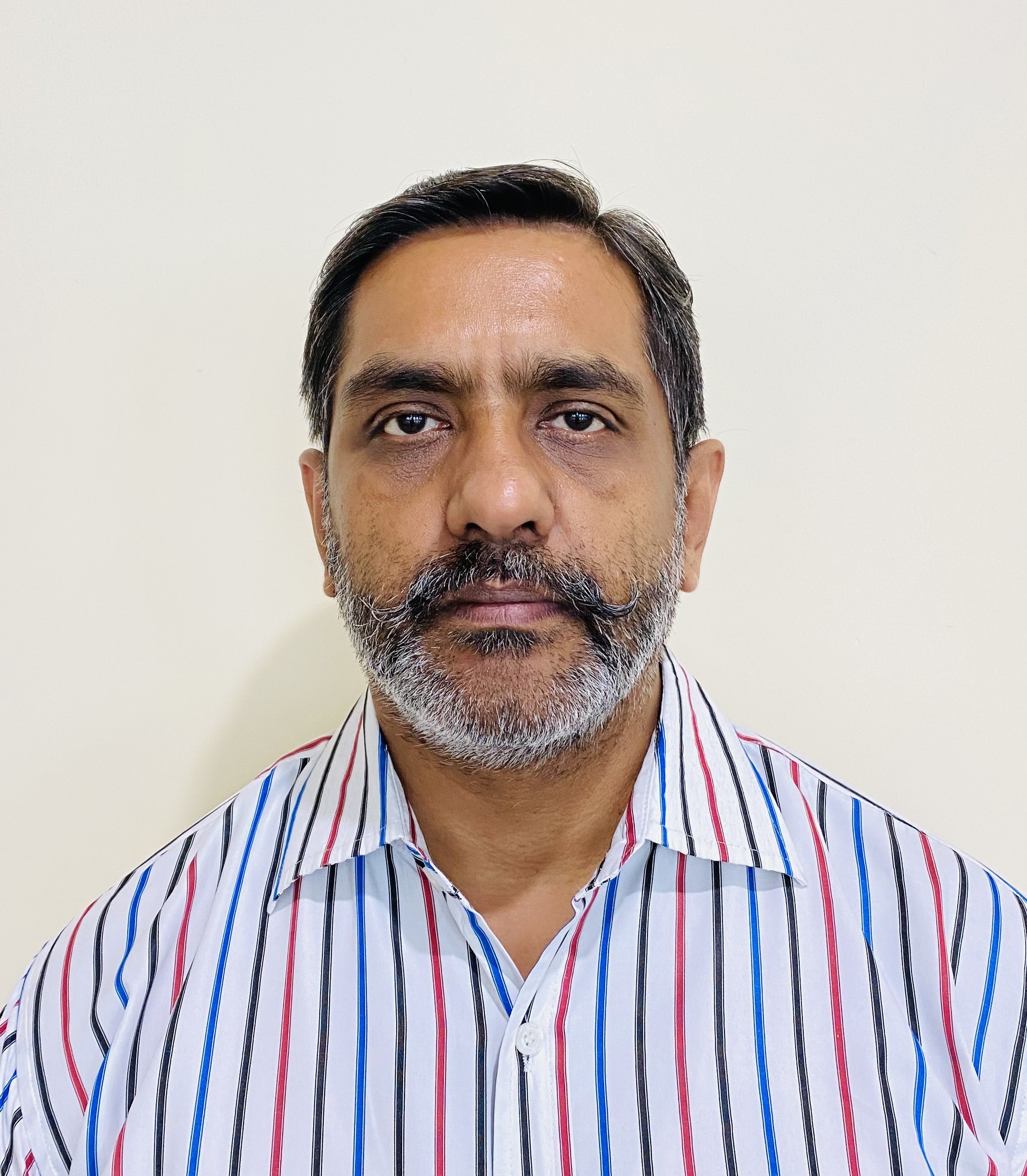 Photo of Dr. Prashant Srivastava